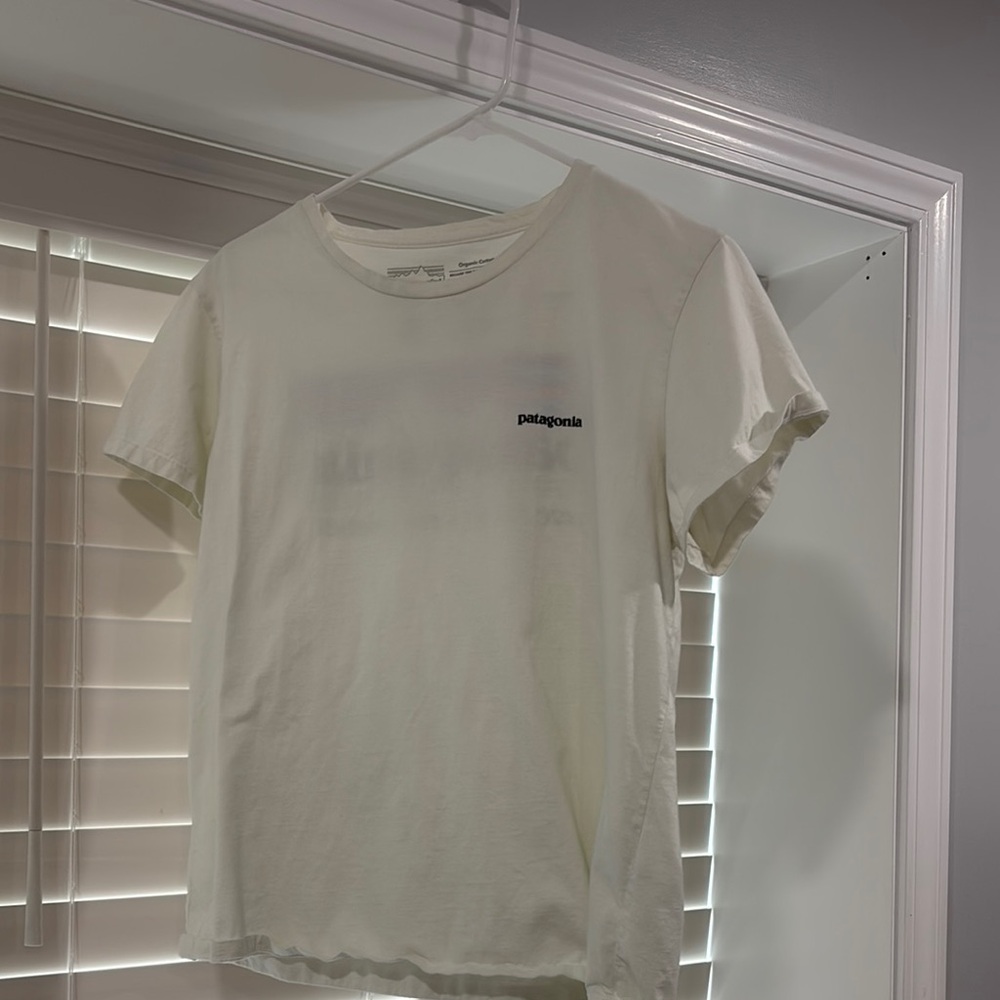 Patagonia Cream Short Sleeve Tee Casual Comfort